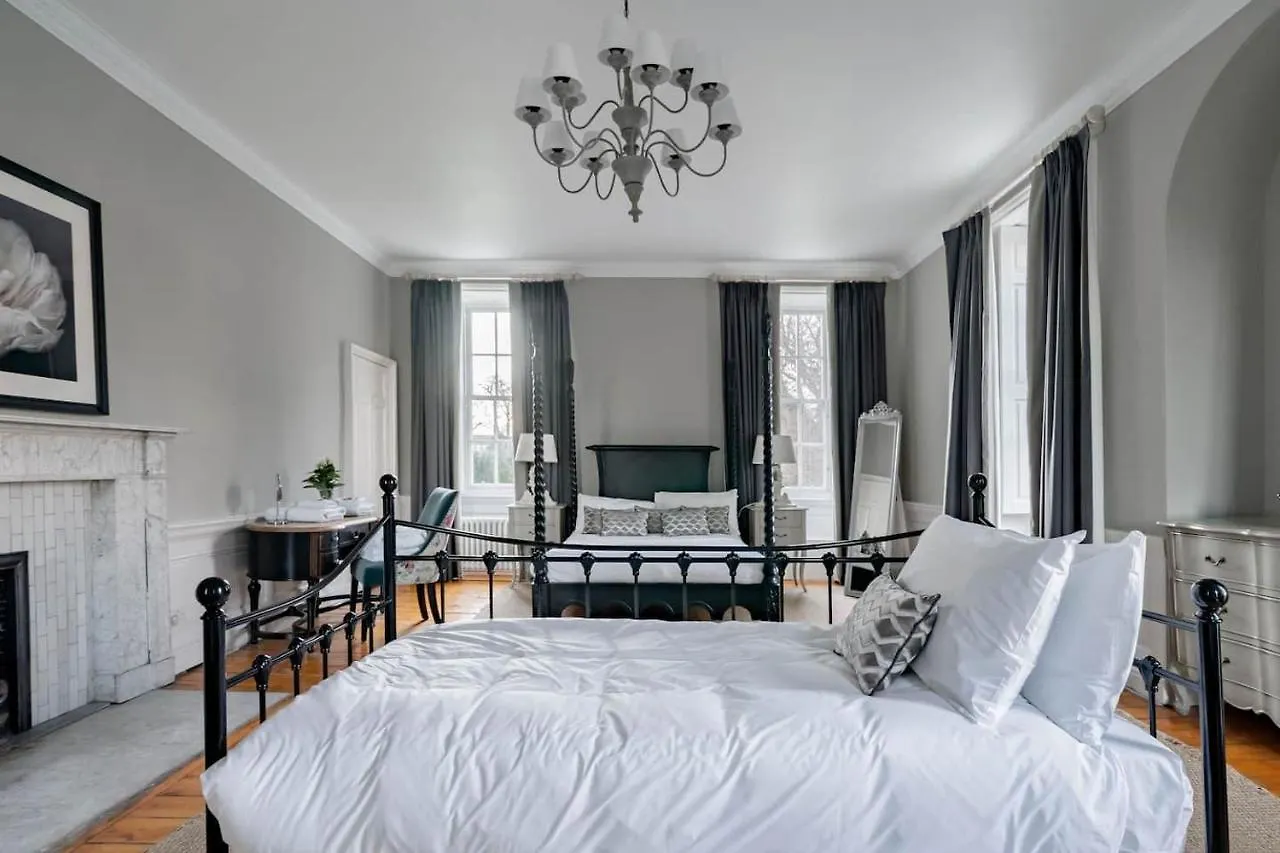 Сasa de vacaciones Drylaw House, Grade A Listed Mansion Near City Centre Edimburgo