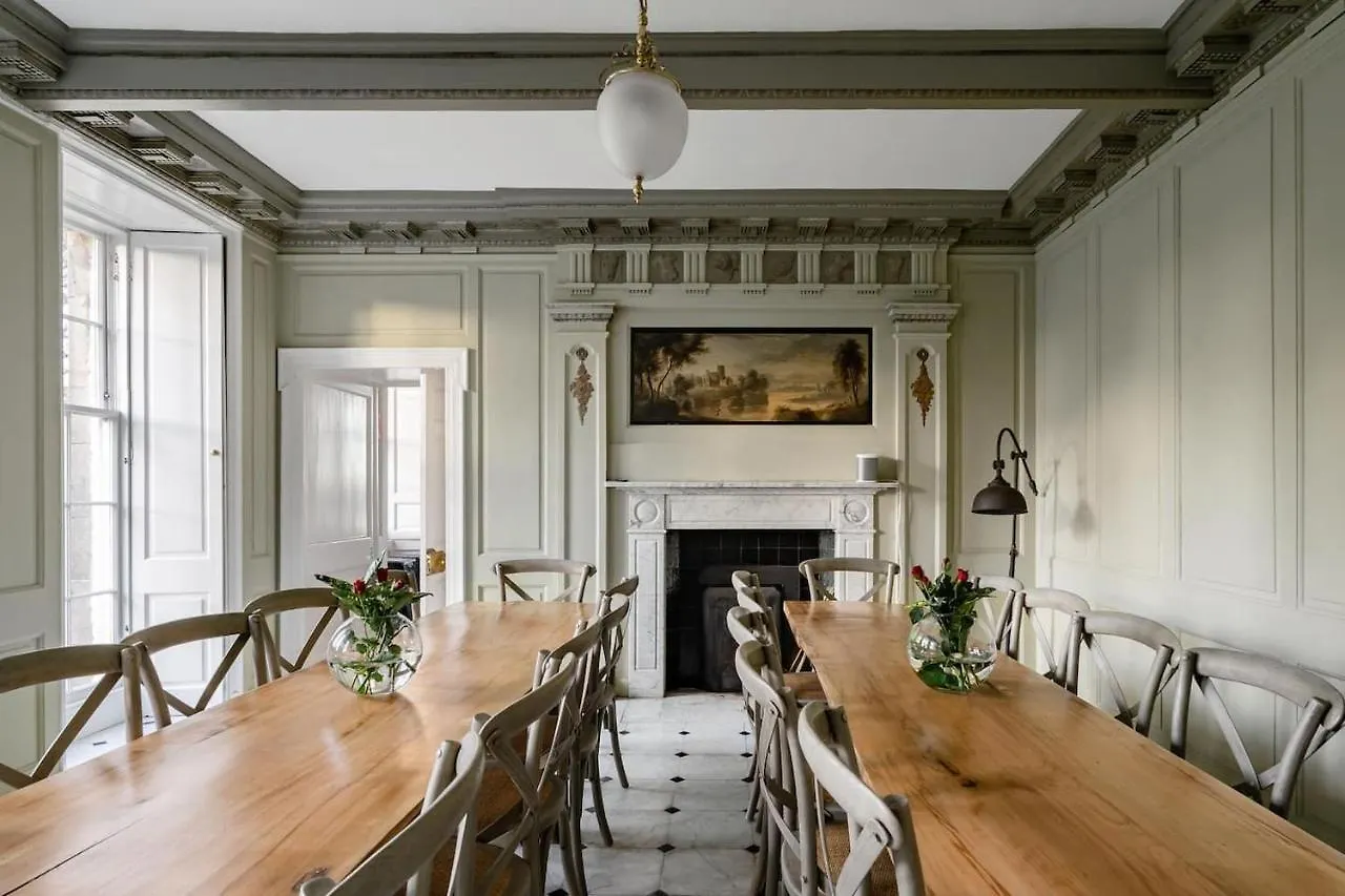 Drylaw House, Grade A Listed Mansion Near City Centre Edimburgo 0*,  Reino Unido